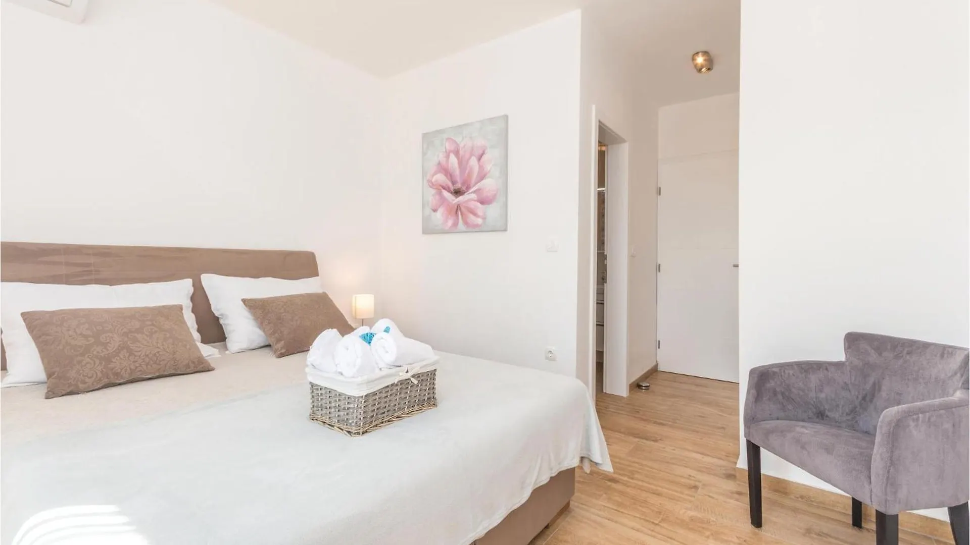 Cozy Home In Kakma With Lake View بيت للعطل